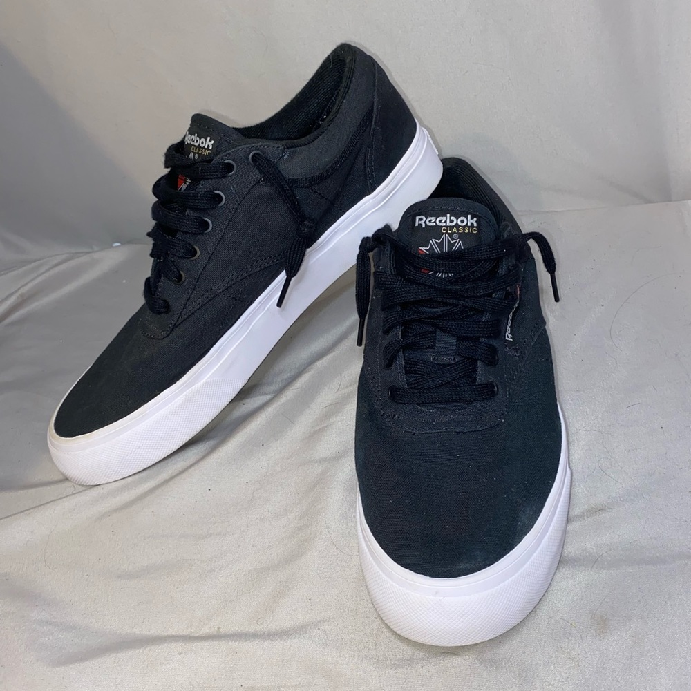 Reebok Classic 10.5 G58769 Worn once.